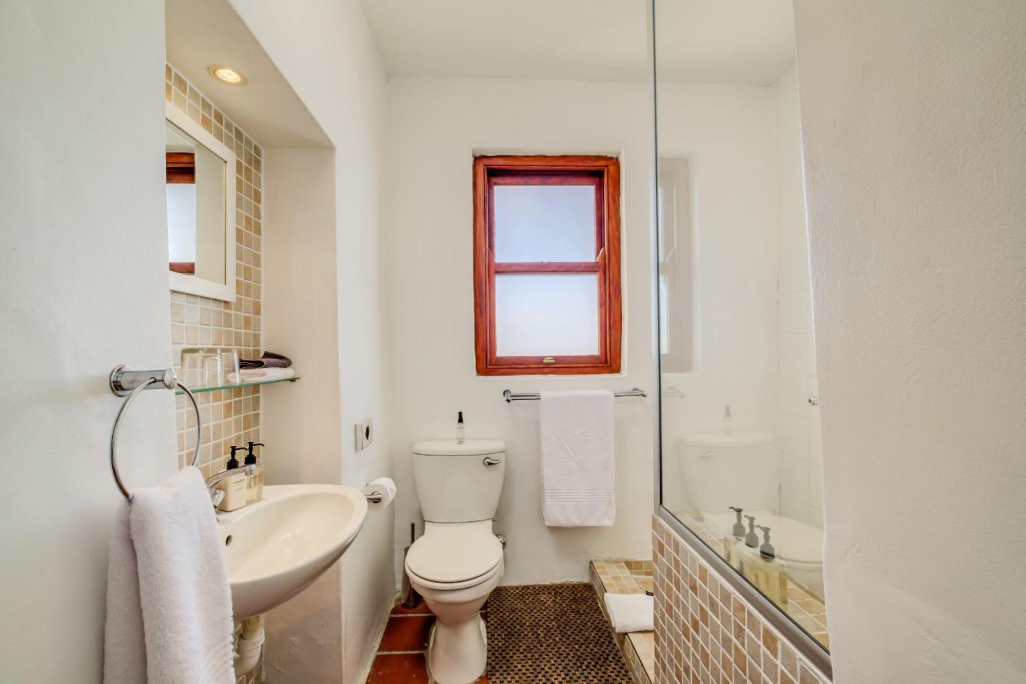 Camps Bay Terrace Palm Apartment