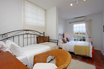 Camps Bay Terrace Palm Apartment