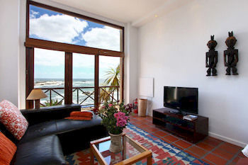Camps Bay Terrace Palm Apartment *